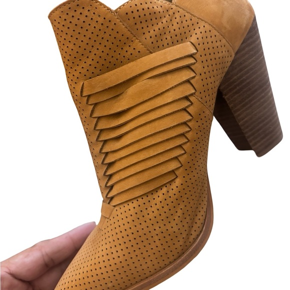 Vince Camuto Levana Tan Women's Ankle Boots Sz 10 - Picture 4 of 12